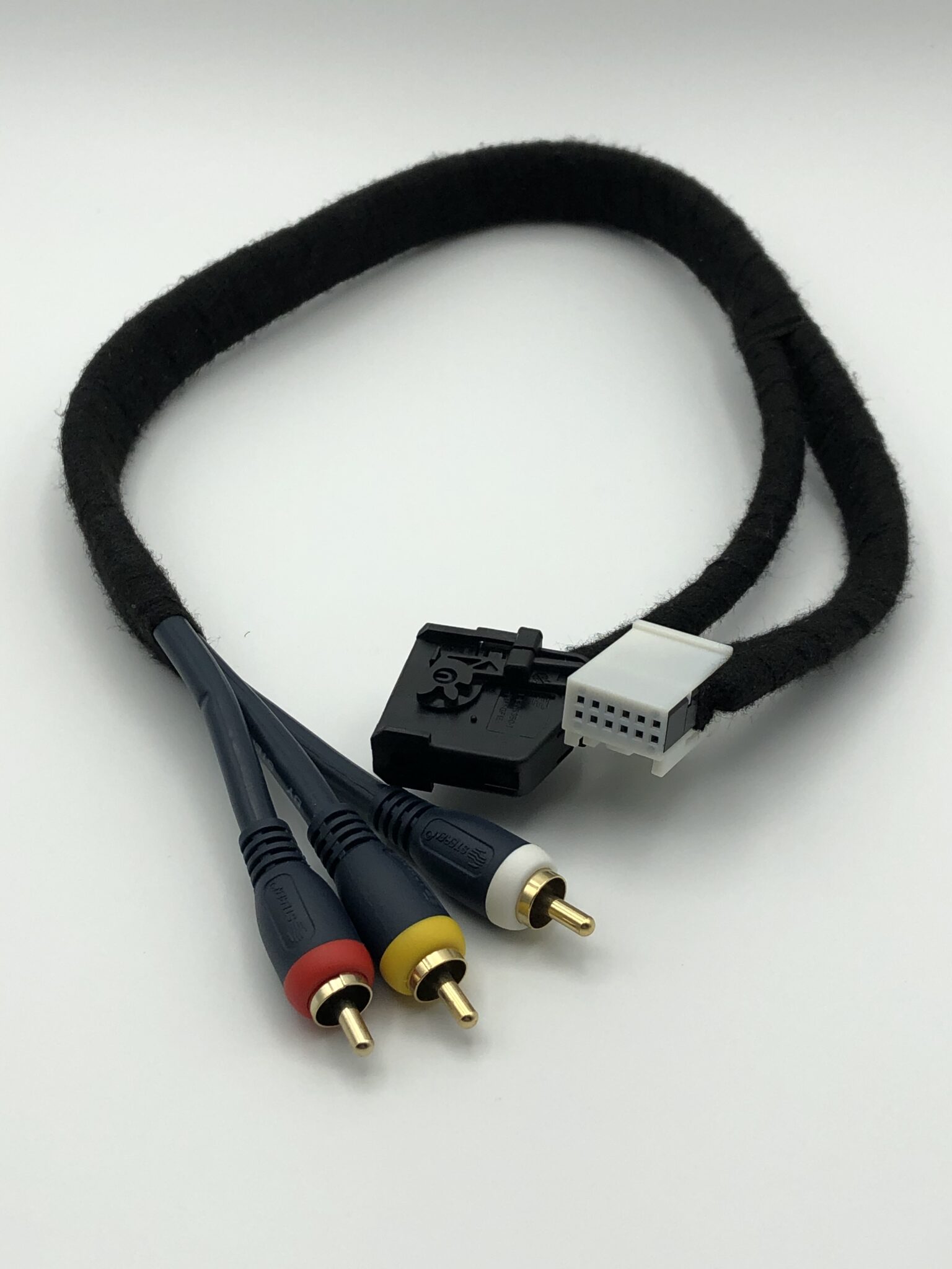 G8 Audio and Video Input Cable Cables by Chris